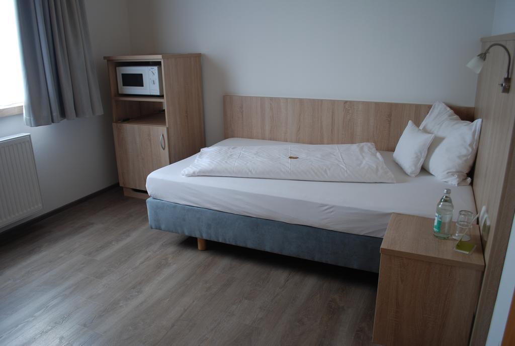 Hotel Baeren Gärtringen Esterno foto