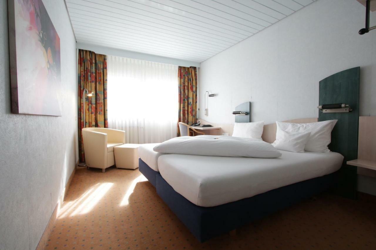 Hotel Baeren Gärtringen Esterno foto