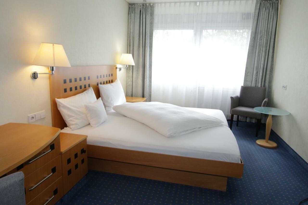 Hotel Baeren Gärtringen Esterno foto