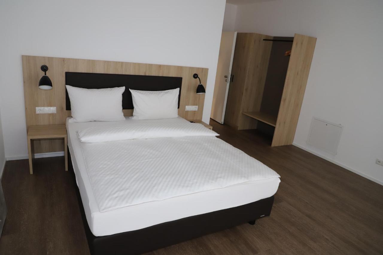 Hotel Baeren Gärtringen Esterno foto